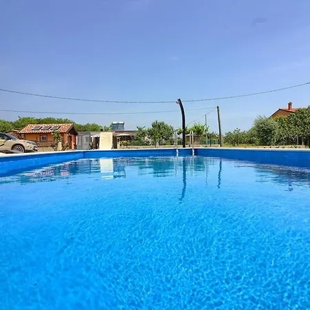 Mit Privatpool Fuer 10 Personen Ca 150 Qm In Medulin, Istrien Suedkueste Von Istrien * Pula